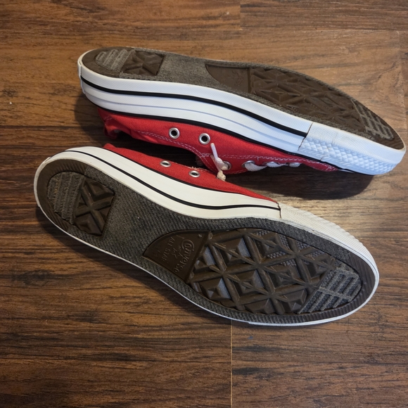 Converse Shoreline Red Low-Top Sneakers Slip On - Picture 5 of 6